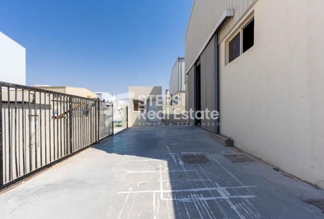 955204 - Property Image 2
