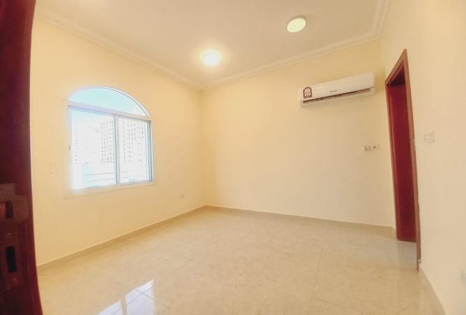 988514 - Property Image 2