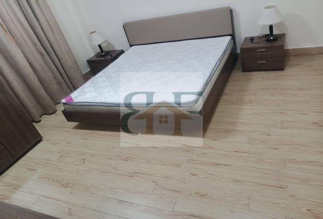 982791 - Property Image 3