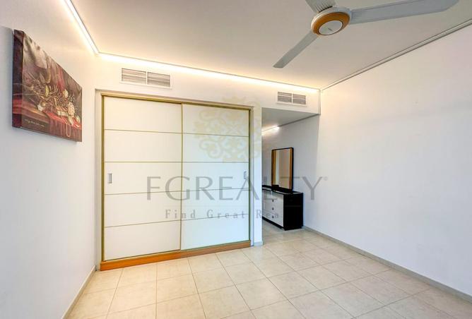 989595 - Property Image 3