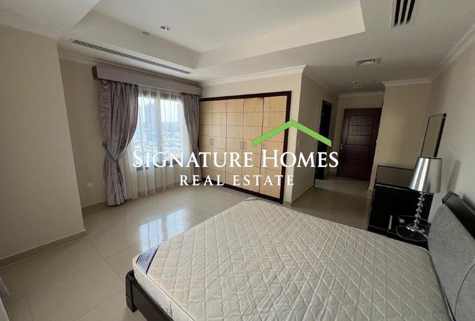933046 - Property Image 2