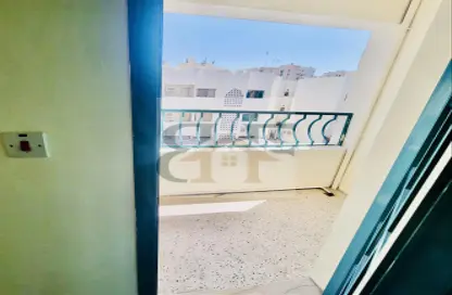 Apartment - 2 Bedrooms - 2 Bathrooms for rent in Al Mansoura - Al Mansoura - Doha