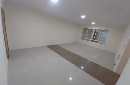 Apartment - 2 Bedrooms - 2 Bathrooms for rent in Al Mansoura - Al Mansoura - Doha
