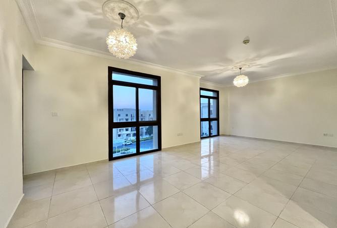 938735 - Property Image 2