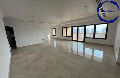 شقة - 2 غرف نوم - 3 حمامات للبيع في طريق بورتو الغربي - بورتو أرابيا - جزيرة اللؤلؤة - الدوحة