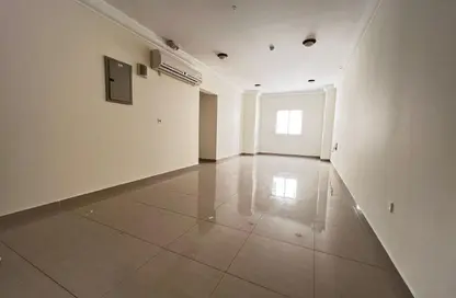 Apartment - 2 Bedrooms - 2 Bathrooms for rent in Musheireb Apartments - Musheireb - Doha