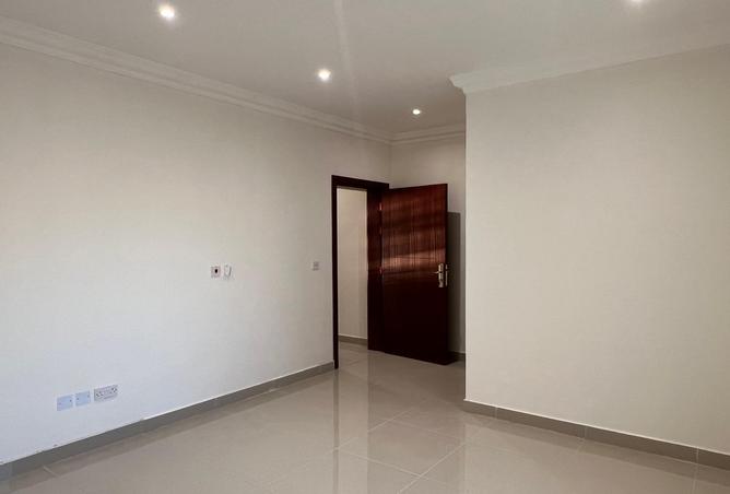 936872 - Property Image 2