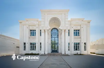 فيلا - 8 غرف نوم - 8 حمامات للبيع في شارع الجامعه - المرخية - الدوحة