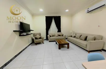 شقة - 2 غرف نوم - 2 حمامات للايجار في شارع المطار القديم - طريق المطار القديم - الدوحة