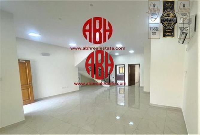Villa - 4 Bedrooms - 5 Bathrooms for rent in Al Markhiya Street - Al Markhiya - Doha