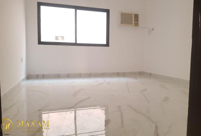 975315 - Property Image 3