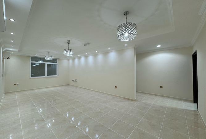 965403 - Property Image 2