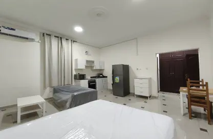 Apartment - Studio - 1 Bathroom for rent in West Bay - Doha