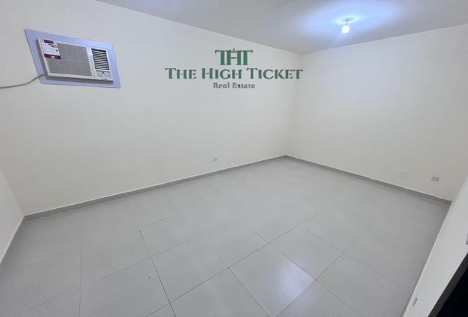 936718 - Property Image 2