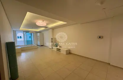 Apartment - 1 Bedroom - 2 Bathrooms for rent in Viva West - Viva Bahriyah - The Pearl Island - Doha