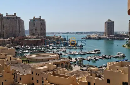 Apartment - 1 Bedroom - 2 Bathrooms for rent in Tower 21 - Porto Arabia - The Pearl Island - Doha