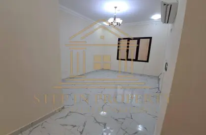 Apartment - 2 Bedrooms - 2 Bathrooms for rent in Salwa Road - Al Aziziyah - Doha