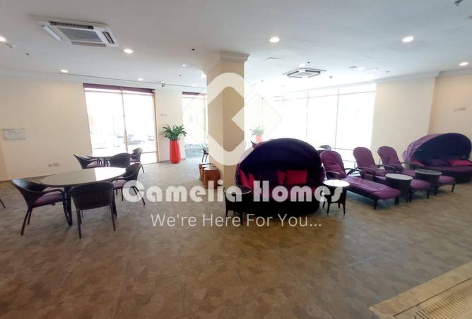 988621 - Property Image 2