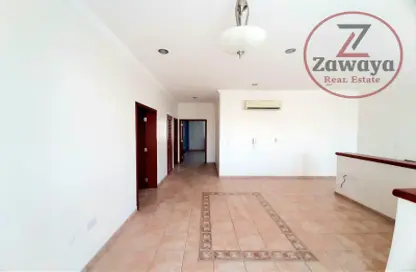 Villa - 3 Bedrooms - 5 Bathrooms for rent in Wadi Al Shaheeniya Street - Ain Khaled - Doha