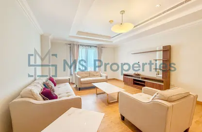 Apartment - 2 Bedrooms - 3 Bathrooms for rent in West Porto Drive - Porto Arabia - The Pearl Island - Doha