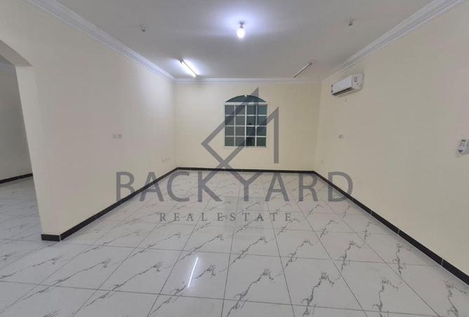 953001 - Property Image 2