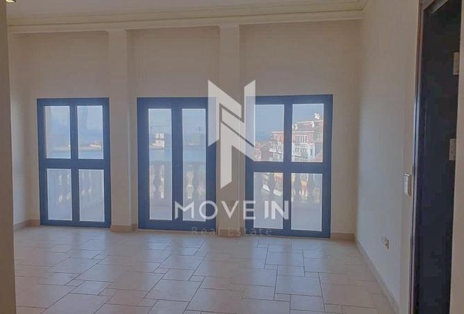 946837 - Property Image 2