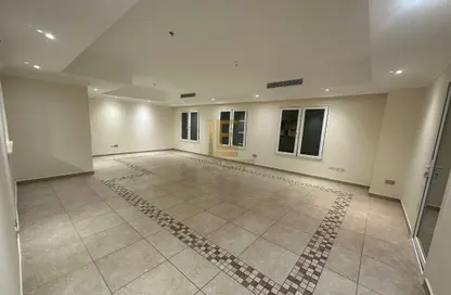 Apartment - 3 Bedrooms - 5 Bathrooms for rent in West Porto Drive - Porto Arabia - The Pearl Island - Doha