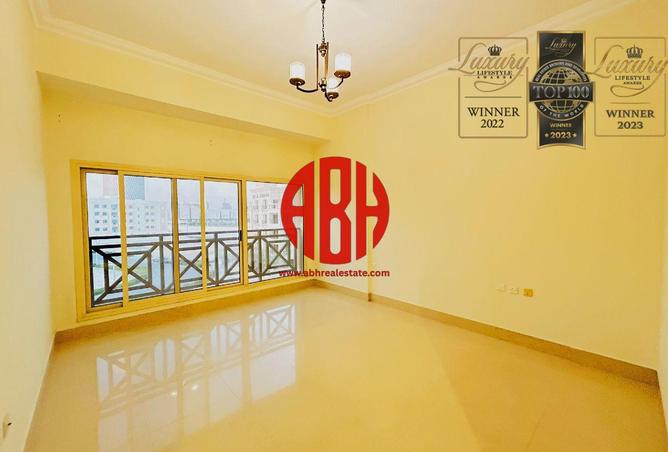 1005857 - Property Image 2