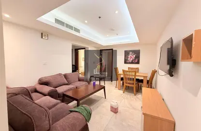 Apartment - 2 Bedrooms - 1 Bathroom for rent in Al Sadd Road - Al Sadd - Doha
