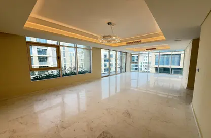 Duplex - 4 Bedrooms - 6 Bathrooms for sale in Gewan Island - The Pearl Island - Doha