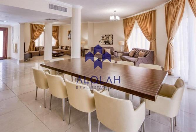 956209 - Property Image 3