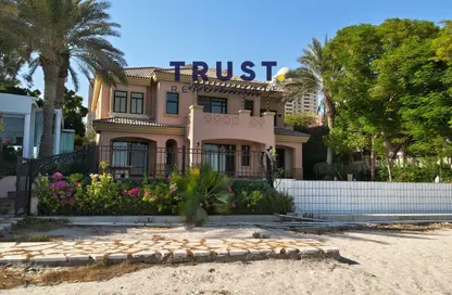 Villa - 4 Bedrooms - 5 Bathrooms for rent in La Plage - The Pearl Island - Doha