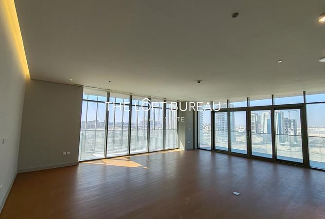 993066 - Property Image 2