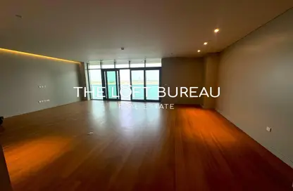 Apartment - 3 Bedrooms - 5 Bathrooms for sale in Waterfront West Villas - Waterfront Residential - The Waterfront - Lusail