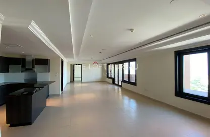 Apartment - 2 Bedrooms - 4 Bathrooms for rent in West Porto Drive - Porto Arabia - The Pearl Island - Doha