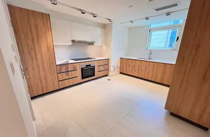 Apartment - 2 Bedrooms - 3 Bathrooms for rent in Crystal Residence - The Pearl Island - Doha