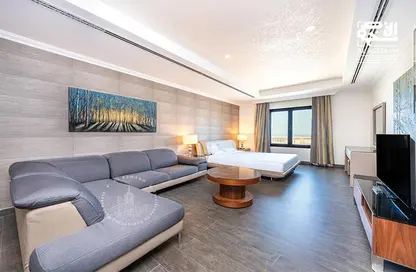 Apartment - Studio - 1 Bathroom for rent in Regency Pearl 2 - Regency Pearl 2 - The Pearl Island - Doha