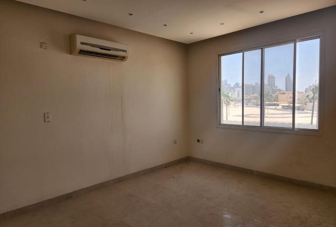 967844 - Property Image 2