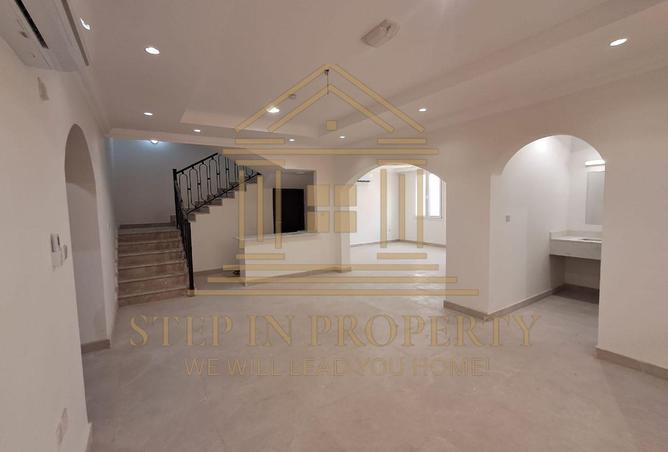 956400 - Property Image 2