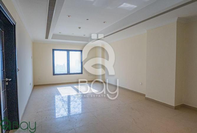 974839 - Property Image 2