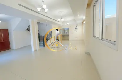 Compound - 3 Bedrooms - 3 Bathrooms for rent in Al Hanaa Street - Al Gharrafa - Doha