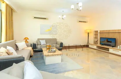 مجمع سكني - 6 غرف نوم - 6 حمامات للبيع في واحة إزدان - الوكير - الوكرة