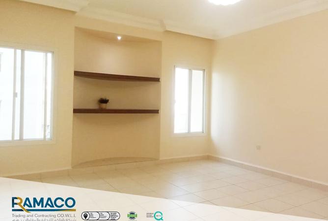 941438 - Property Image 2