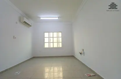 Apartment - 2 Bedrooms - 2 Bathrooms for rent in Muntazah 13 - Al Muntazah - Doha