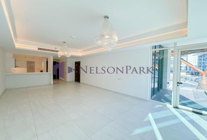 932247 - Property Image 2