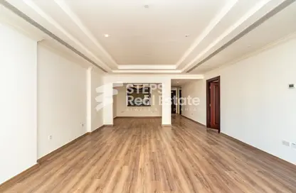 Apartment - 1 Bedroom - 2 Bathrooms for rent in East Porto Drive - Porto Arabia - The Pearl Island - Doha