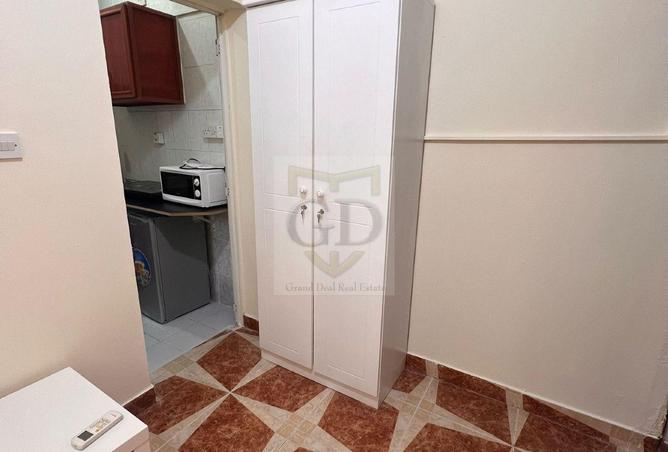 943658 - Property Image 2