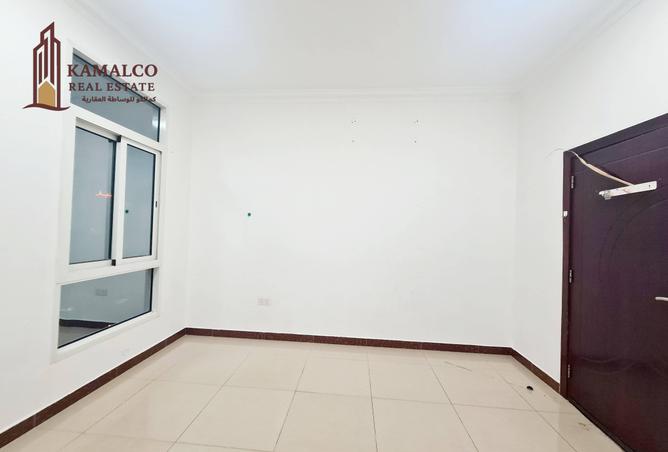 940208 - Property Image 3