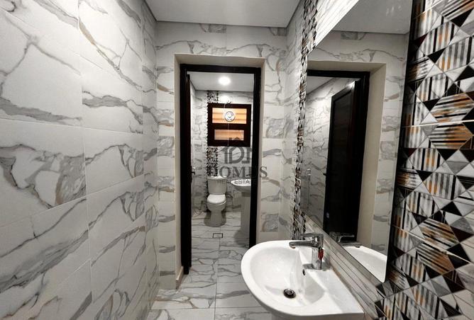 972055 - Property Image 2