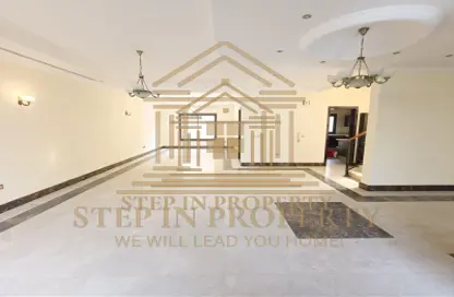 مجمع سكني - 5 غرف نوم - 6 حمامات للايجار في شارع الوعب - الوعب - الدوحة
